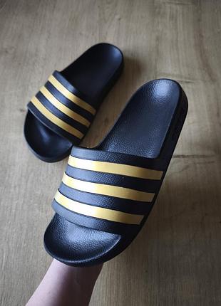 Классные женские шлепанцы adidas,оригинал, р. 35.