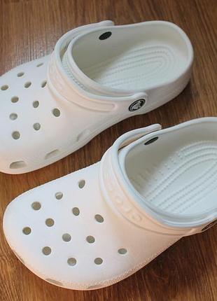 Унисекс аквашузы босоножки сандалии белые сабо crocs classic clog