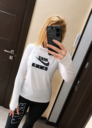 Лонгслив для занятия спортом и просто прогулок m, nike original