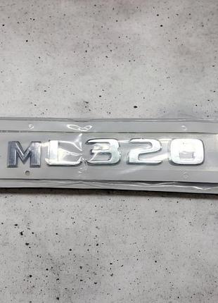 Стикер, эмблема mercedes ml320