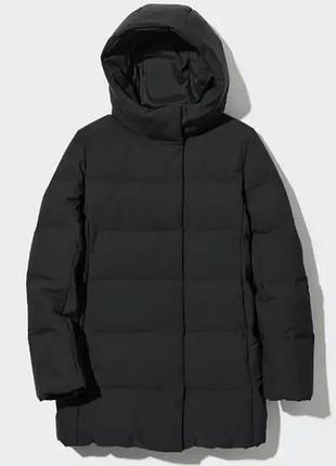 Безшовное пуховое пальто uniqlo seamless down short coat в черном цвете, пуховик