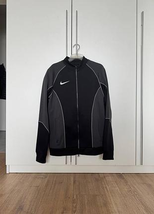 Продам костюм nike