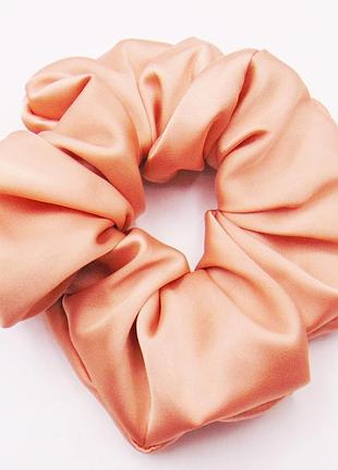 Велика шовкова гумка для волосся 12 см персикова handmade 335