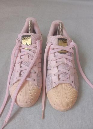 Розовые кроссовки adidas, стелька 24.5 см