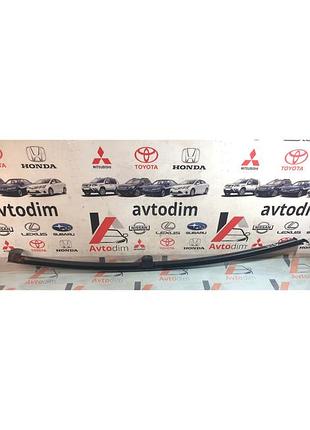 Направляюча скла задня права 62240aj000 subaru legacy outback 2008-2012