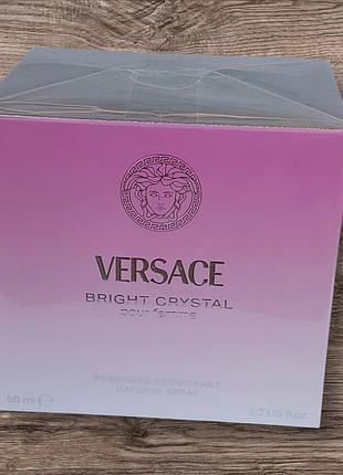 Versace парфюмированный дезодорант.