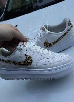 Кросівки жіночі nike court vision alta beige dm0113-004.є   жіночі кросівки 39 розмір , натуральна шкіра, оригінал можна провірити по коду