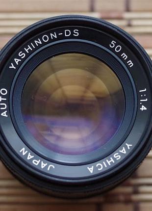 Объектив yashica yashinon ds 1.4 50 mm m42 с крышками