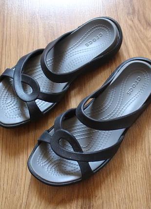 Жіночі сандалії crocs meleen twist чорного кольору із сірими устілками