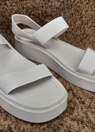 Босоніжки оригінал steve madden 42,41 розмір.