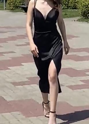Вечірня атласна сукня міді з відкритою спиною та розрізом, чорна, розмір xs-s