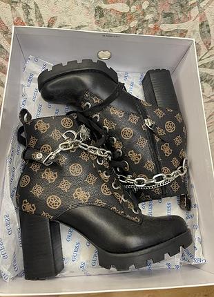 Ботильйони guess оригінал