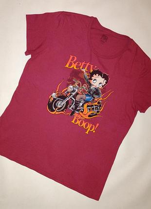 Бордовая футболка анимационный персонаж бетти буп / betty boop