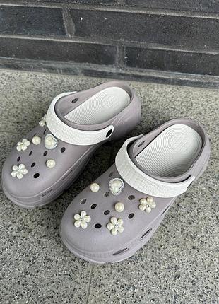 Кроксы женские