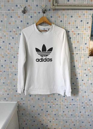 Свитшот adidas. 2