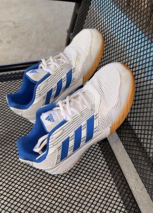 Кросівки adidas 36,5 розмір