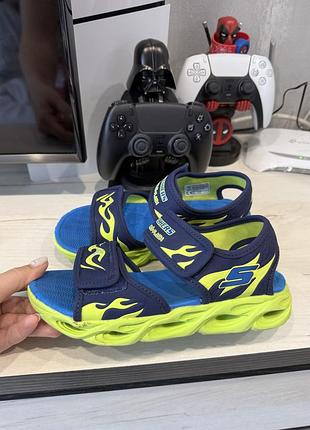 Босоніжки сандалі skechers розмір 35 устілка 23 см