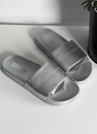 Шльопанці champion slides
