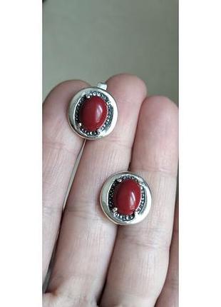Серебряные серьги с кораллом арт2496