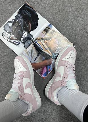 Nike sb dunk low pink metallic gold
