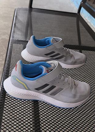 Кросівки adidas сірі 36 розмір