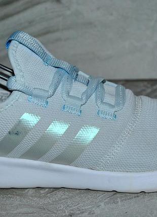 Adidas кроссовки 40 размер