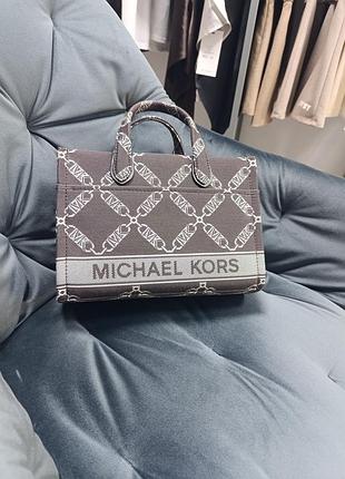 Женская сумка-тоут michael kors gigi small empire logo jacquard tote. 💣💣💣