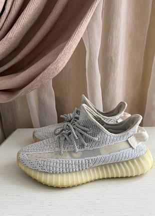 Жіночі кросівки adidas yeezy boots 350 v2, модель static, розмір 40
