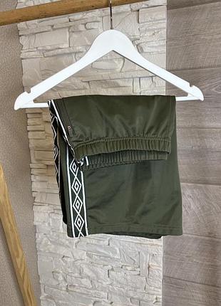 Чоловічі оригінальні спортивні шорти umbro l