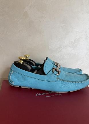 Чоловічі лофери-мокасини, salvatore ferragamo, модель parigi (драйвер), яскраво блакитні, натуральна шкіра, розмір 10
