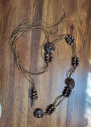 Пояс в стиле boho с деревянными бусинами и декоративными пуговицами
