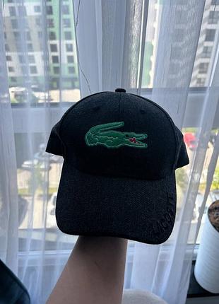 Чорна бейсболка lacoste