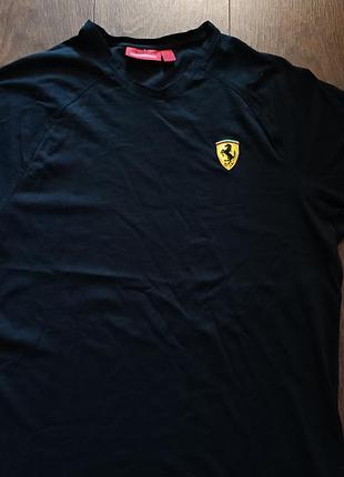 Черная мужская футболка ferrari размер m