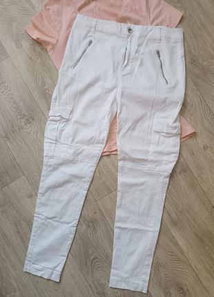 Брюки белые р. 40