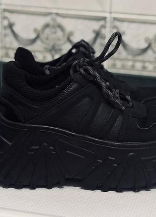 🚀 трендові масивні кросівки bershka на мега-платформі (чанкі / ugly shoes) р.35