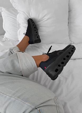 On cloudmonster black 6