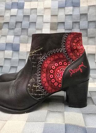 Черные ботильоны desigual с цветочным узором, размер 37
