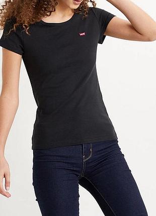 Женская футболка levis новая оригинал.