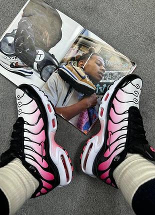 Nike air max plus hot punch