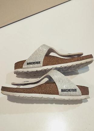 Шлепанцы женские birkenstock р. 35 белые с глиттером биркенток 22.5 см.