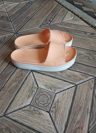 Шлепанцы crocs