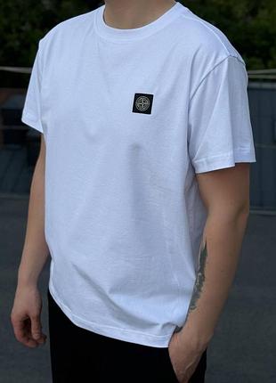 Стильная одежда бренда stone island в хорошем состоянии. качественный материал, удобный в носке, подходит для ежедневного использования.