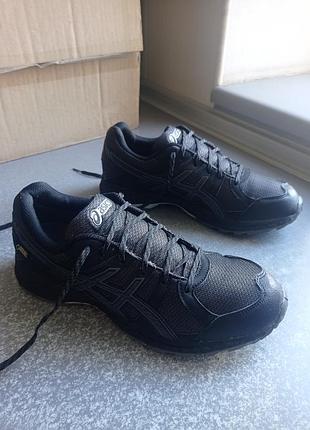 Трекінгові кросівки asics gel fuji freeze 2 goretex.