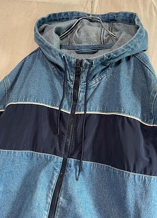 Джинсова куртка bershka