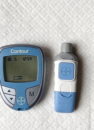 Глюкометр " contour " от компании bayer , система контроля глюкозы в крови , был привезён из германии ! в чехле !