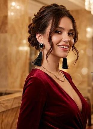 Серьги длинные черные кисточки