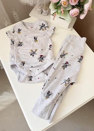 Ніжний дитячий комплект disney від бренду primark для немовлят 0–3 місяці