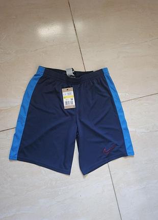 Спортивные шорты от nikе