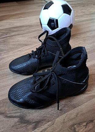 Бутси фудбольні дитячі adidas predator 20.3 
розмір 29-30 розпаровка 2