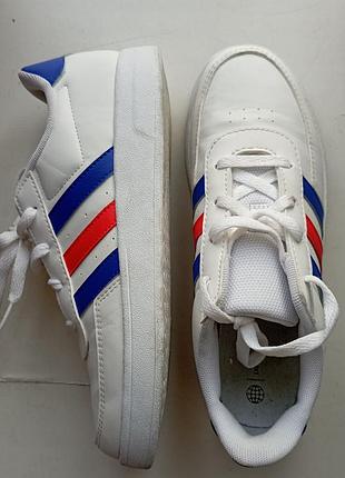 Оригинальные кроссовки adidas